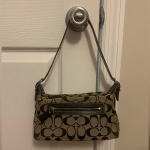 Authentic Coach signature canvas tote. Late 90’s style.
